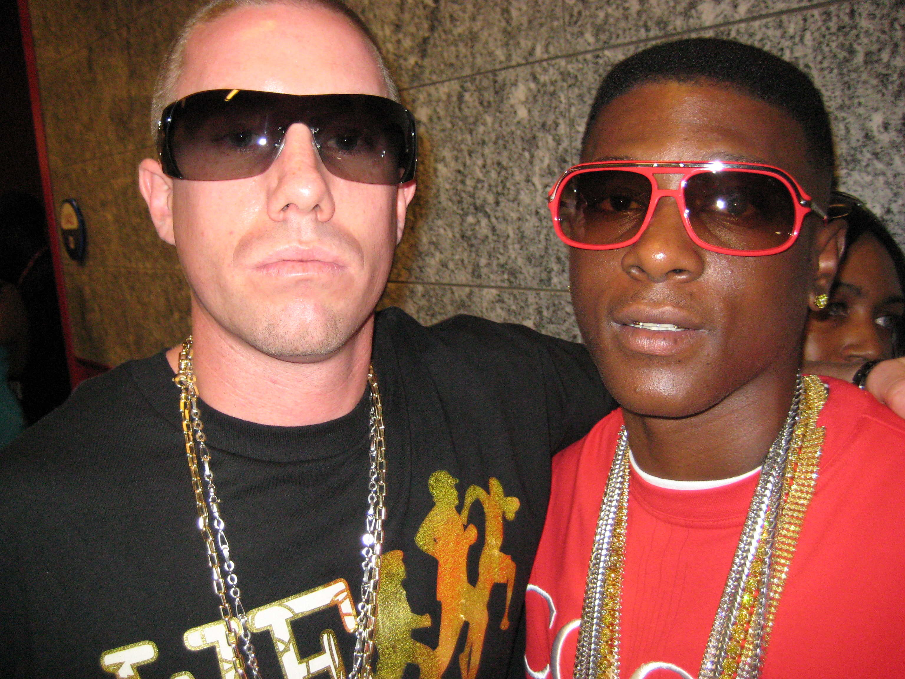 “Up In The Sky” IZM WHITE f/ Main Flow